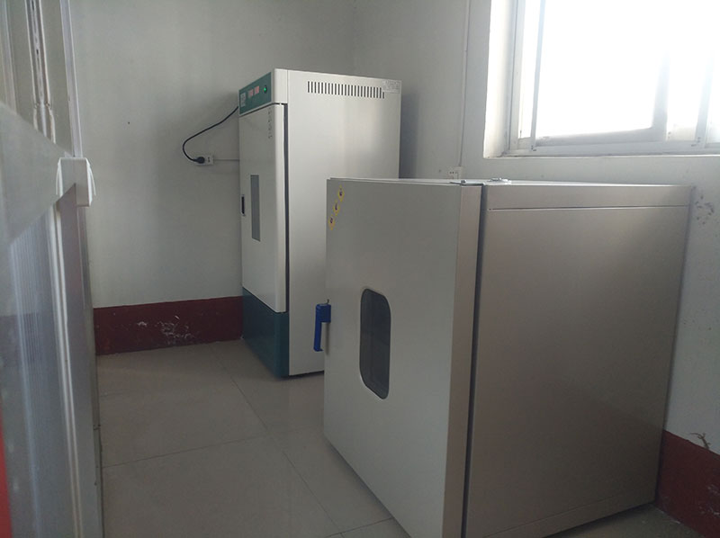 恒溫培養(yǎng)箱